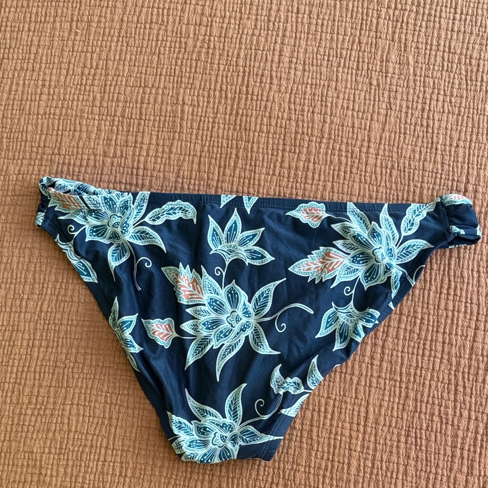 Carve Designs Navy Floral Bikini Bottoms - Picture 2 of 2